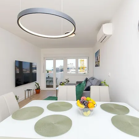Modern Living Airy
